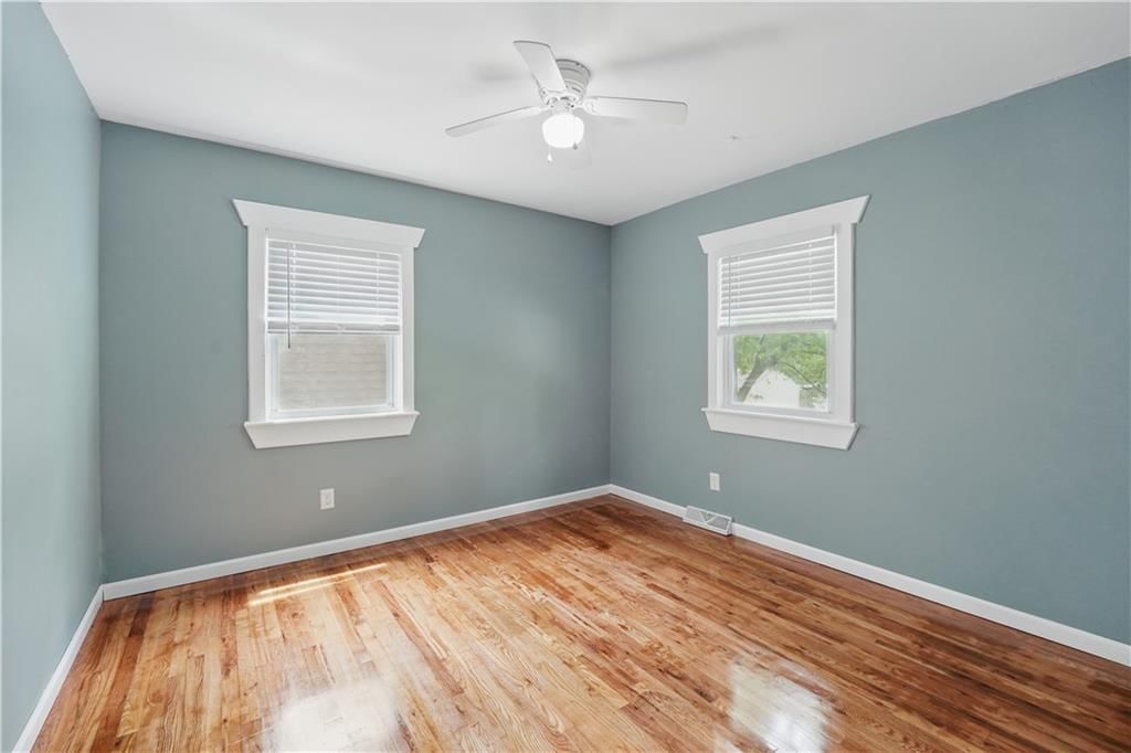 52 Florentina Street — photo 14