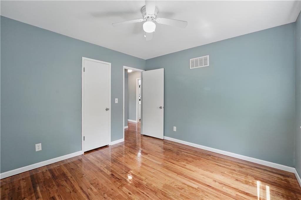 52 Florentina Street — photo 15