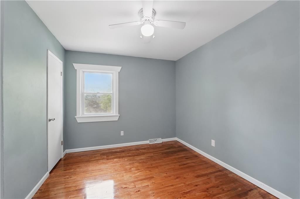 52 Florentina Street — photo 16