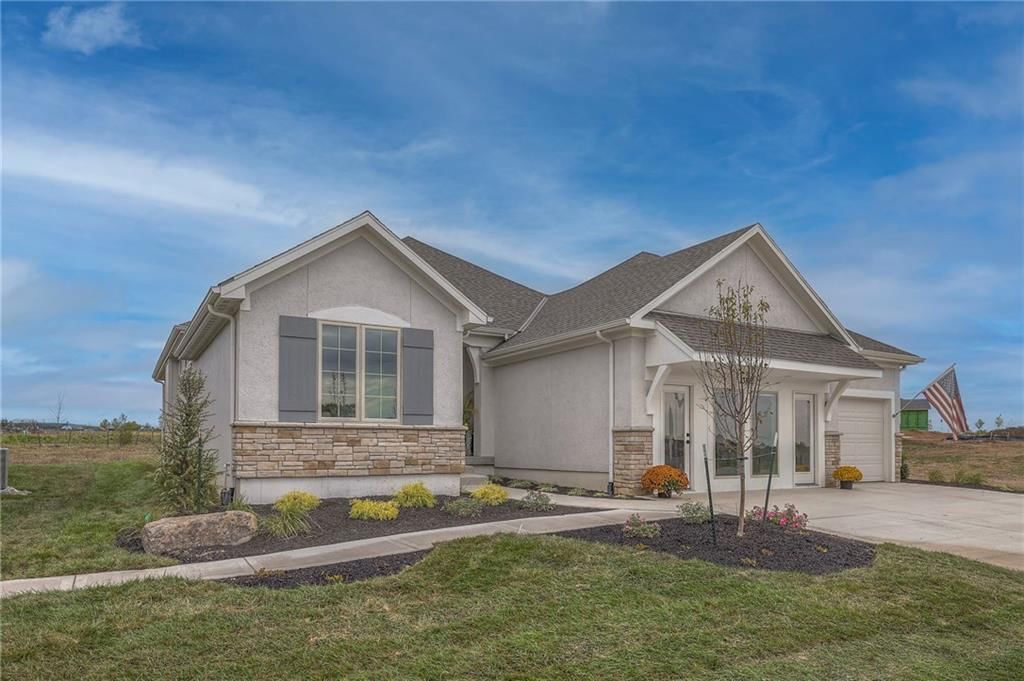 13841 Westgate Street, Overland Park, KS