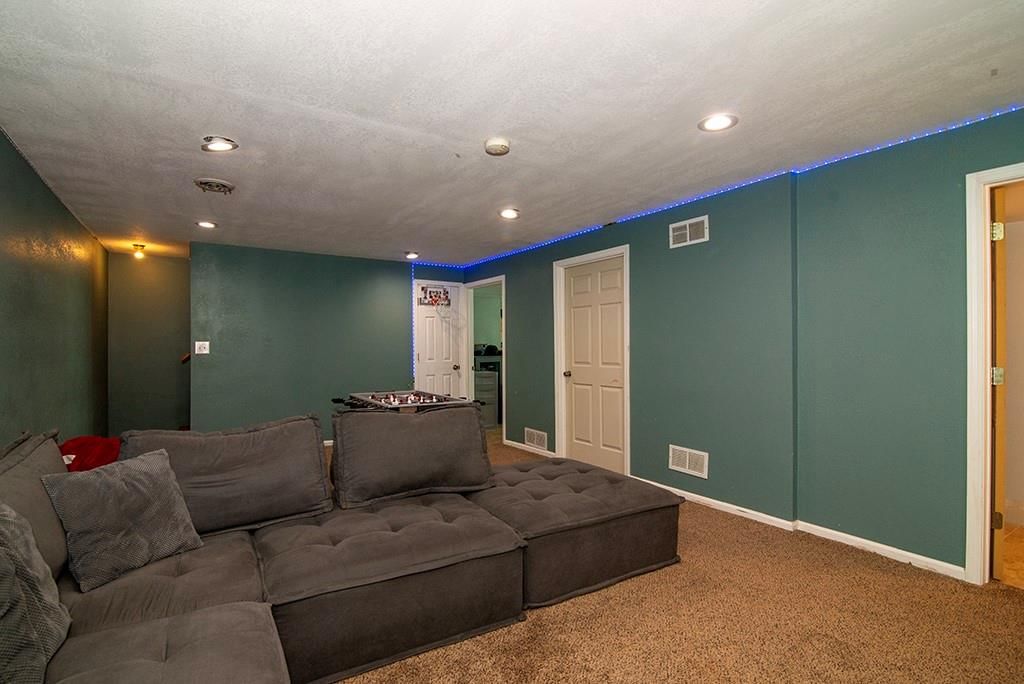 4737 Lone Elm Street — photo 24