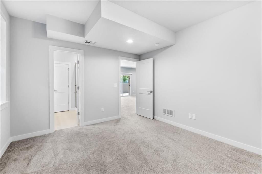 15758 W 165th Terrace — photo 36