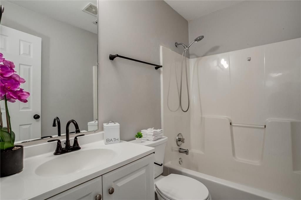 615 Brooklyn Avenue — photo 26