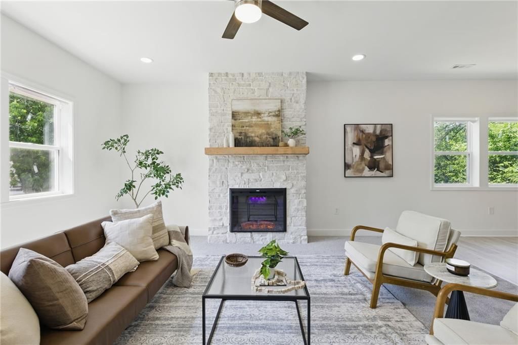 Photo 5 of 37 - 2923 N 52nd Street