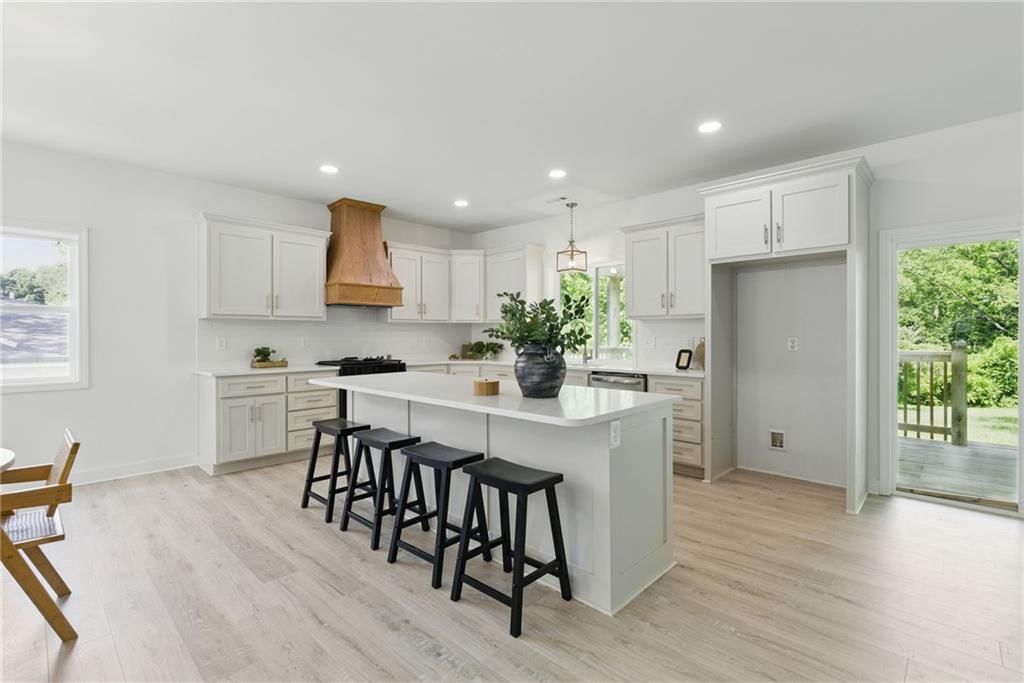 Photo 8 of 37 - 2923 N 52nd Street