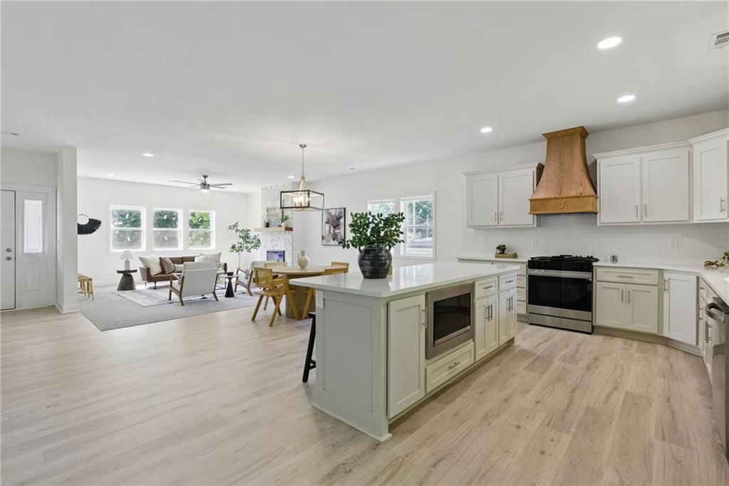 Photo 9 of 37 - 2923 N 52nd Street