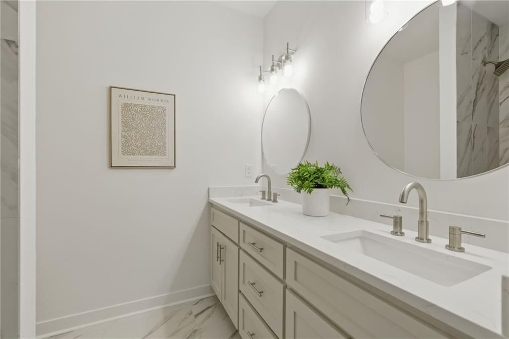 Photo 22 of 37 - 2923 N 52nd Street