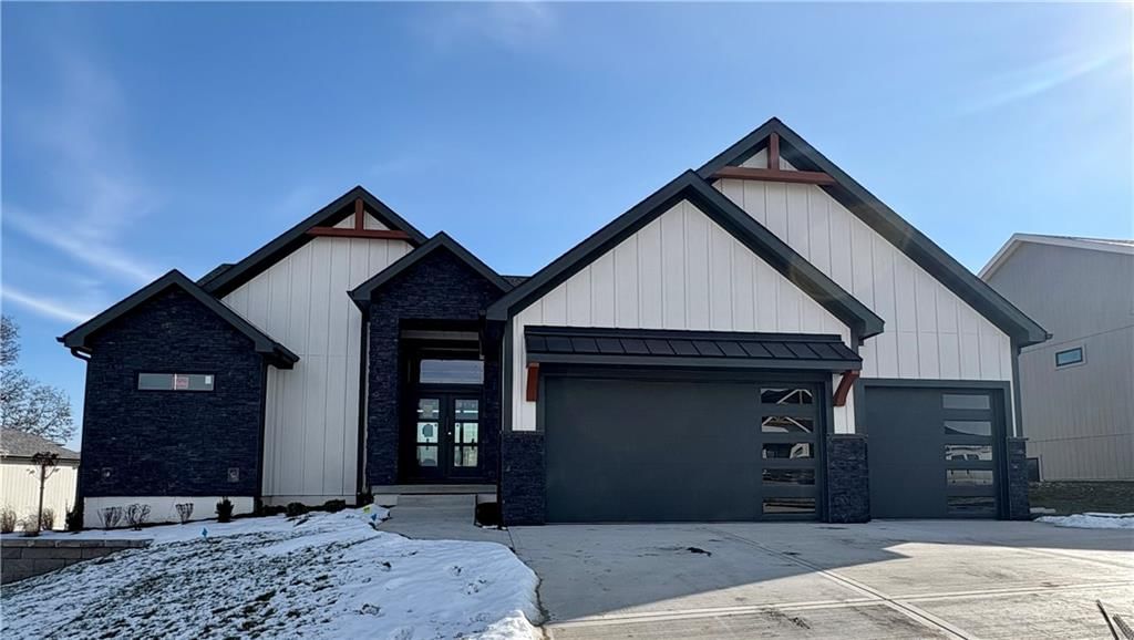 1403 Kintyre Court, Raymore, MO