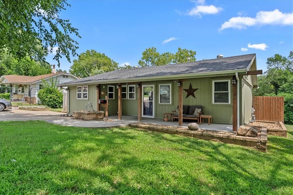 109 N Hawthorne Avenue, Independence, MO