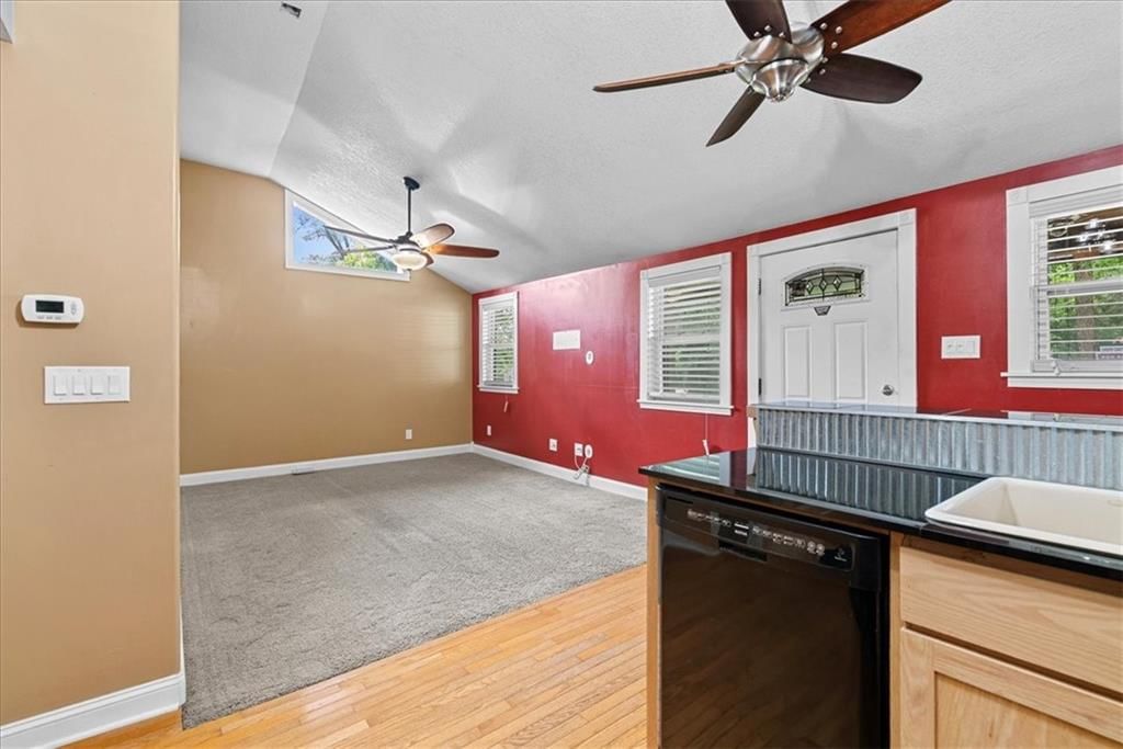 109 N Hawthorne Avenue — photo 11