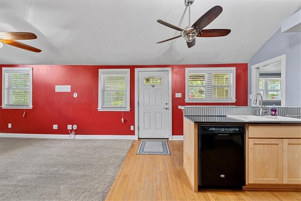 109 N Hawthorne Avenue — photo 12