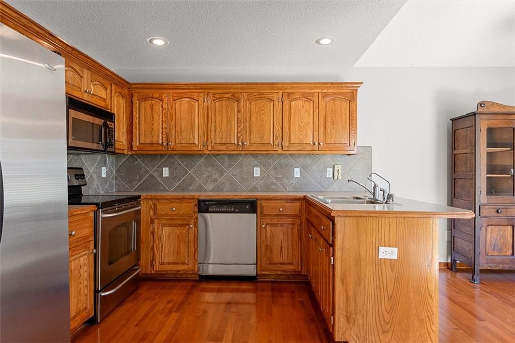 613 W 3rd Terrace — photo 6