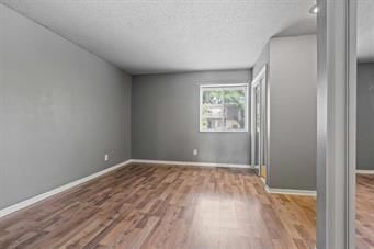 Photo 8 of 17 - 1714 E 97th Street