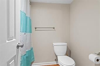 Photo 10 of 17 - 1714 E 97th Street