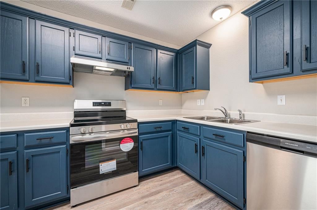 214 NW Parker Drive — photo 6
