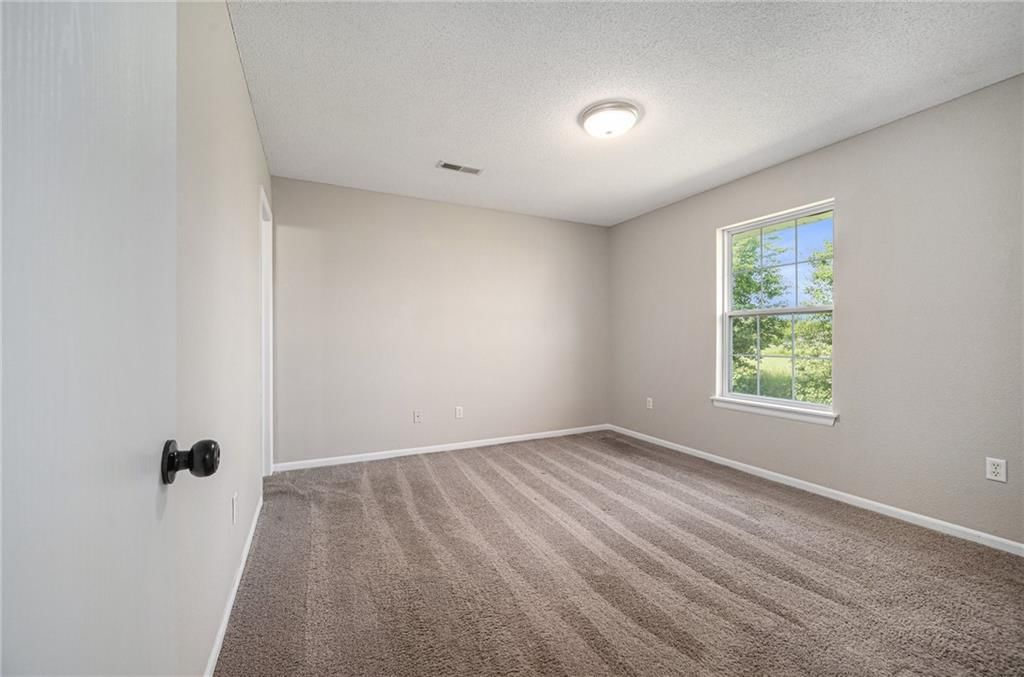 214 NW Parker Drive — photo 9