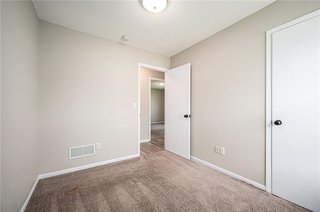 214 NW Parker Drive — photo 11