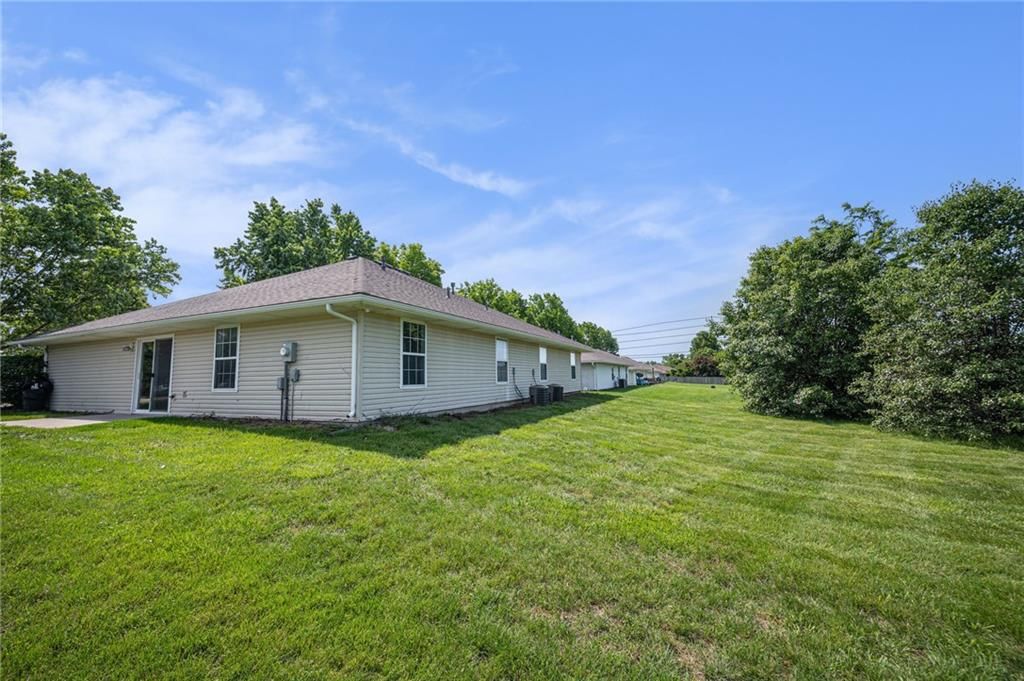 214 NW Parker Drive — photo 16
