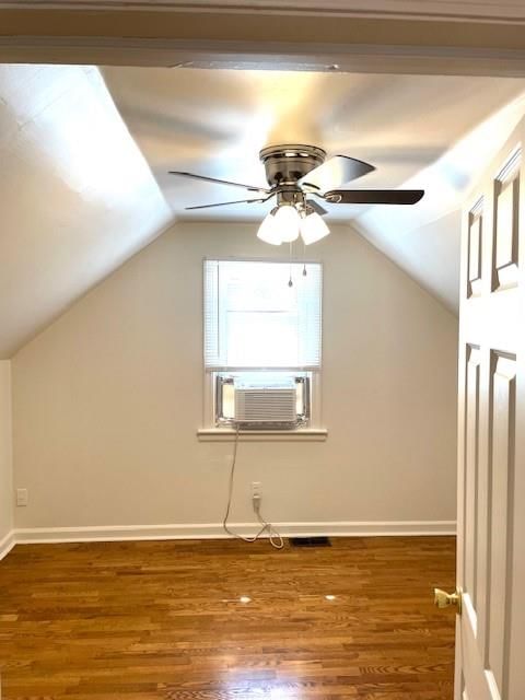 7429 Walrond Avenue — photo 12