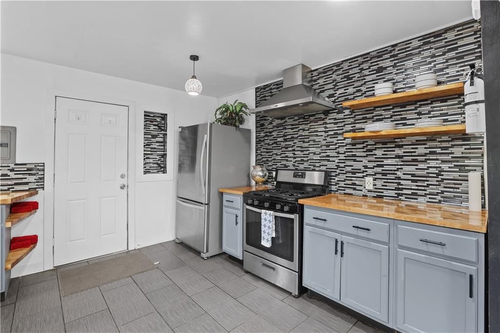 Photo 6 of 15 - 1525 N 51st Street