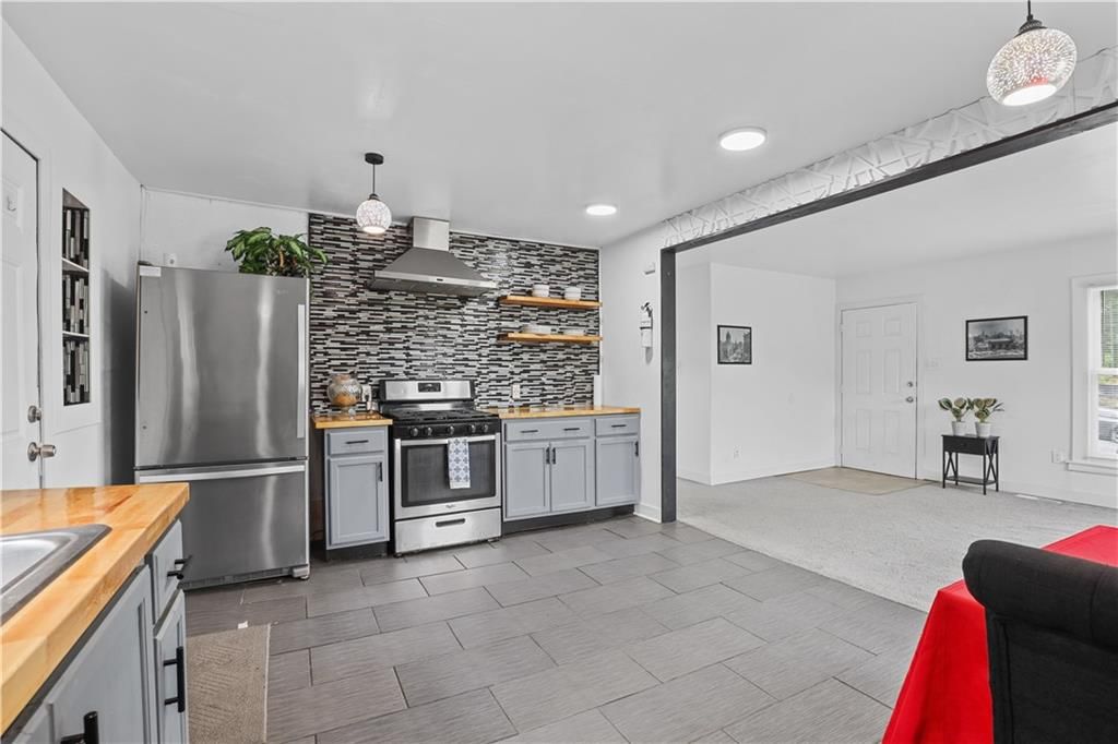 Photo 7 of 15 - 1525 N 51st Street