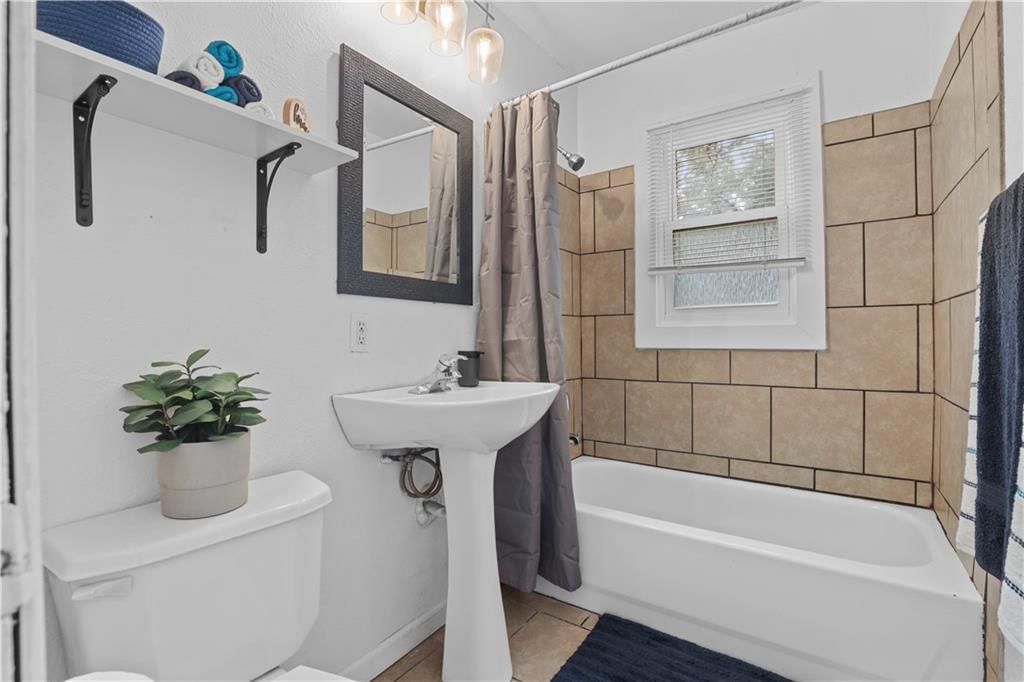 Photo 10 of 15 - 1525 N 51st Street