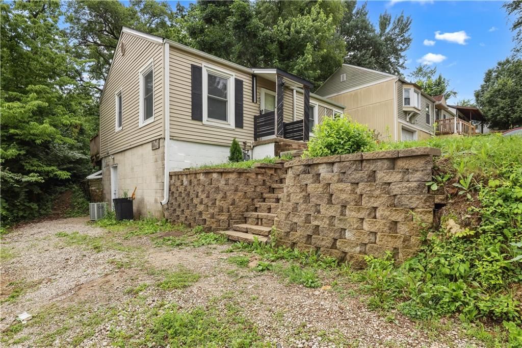 Photo 12 of 15 - 1525 N 51st Street