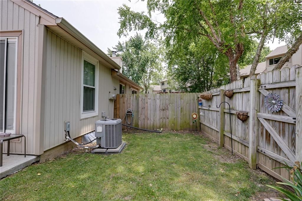 5972 N Bellefontaine Avenue — photo 30