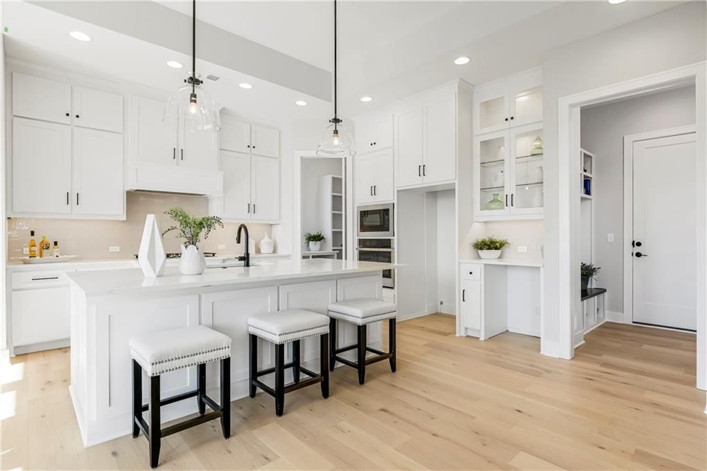 3352 W 133rd Terrace — photo 8