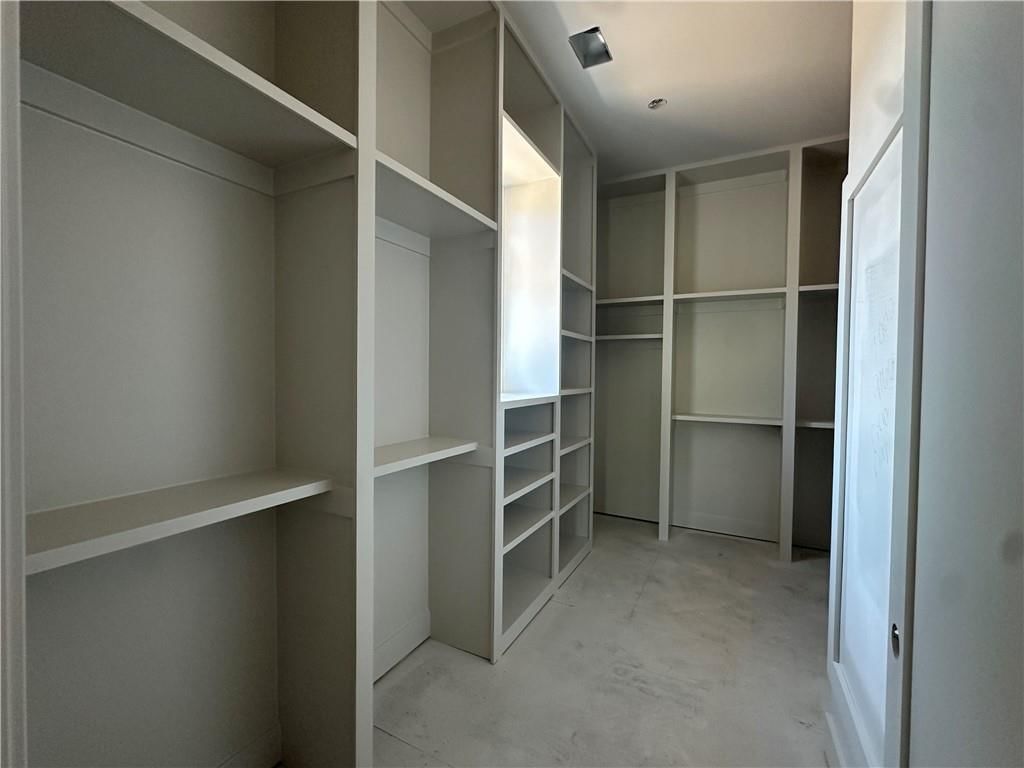 3352 W 133rd Terrace — photo 40