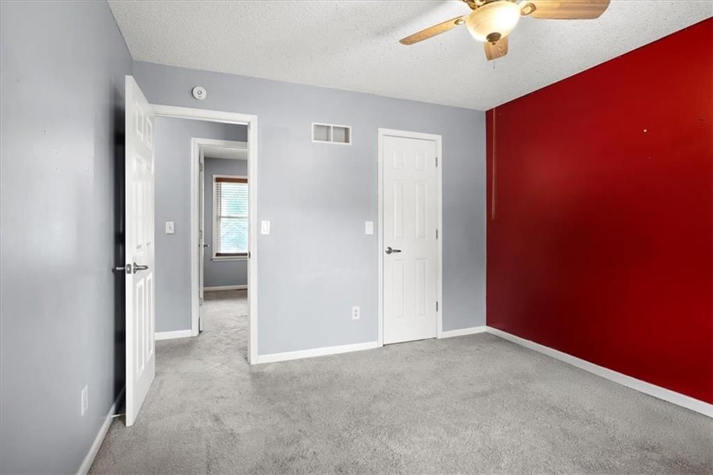 5011 N Elmwood Avenue — photo 11