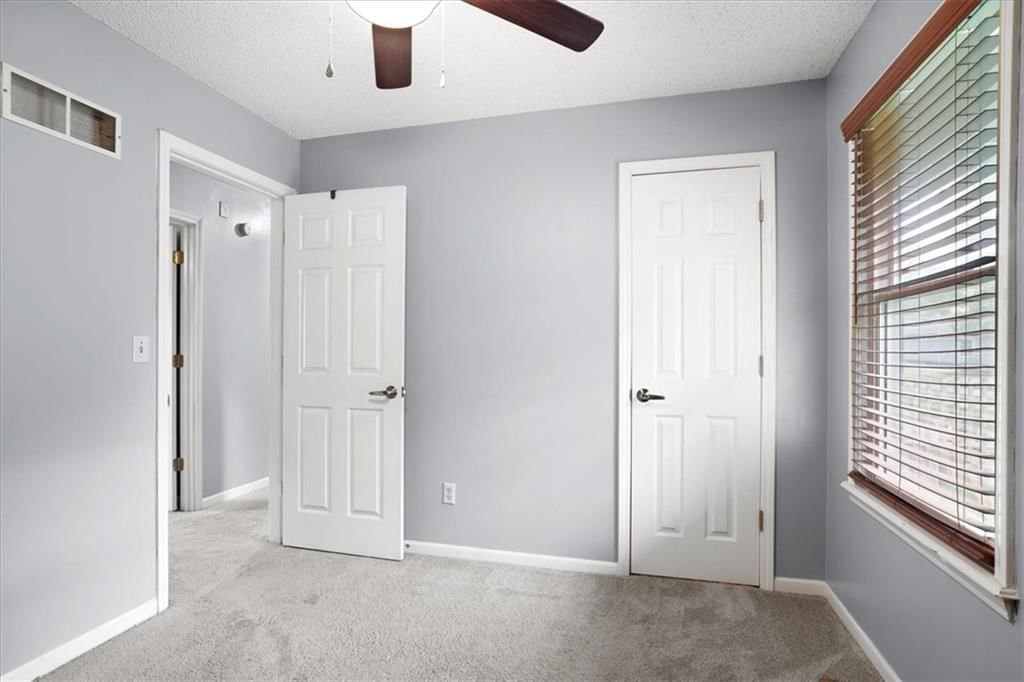 5011 N Elmwood Avenue — photo 13