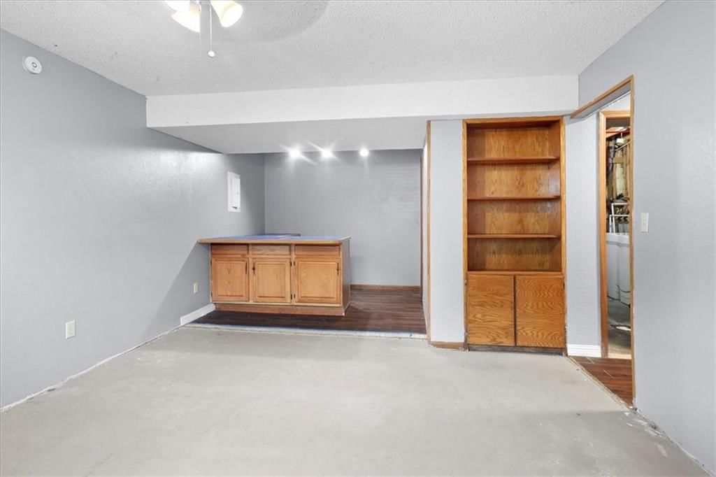 5011 N Elmwood Avenue — photo 16