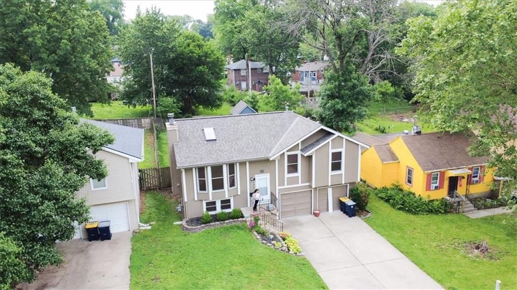5011 N Elmwood Avenue — photo 25