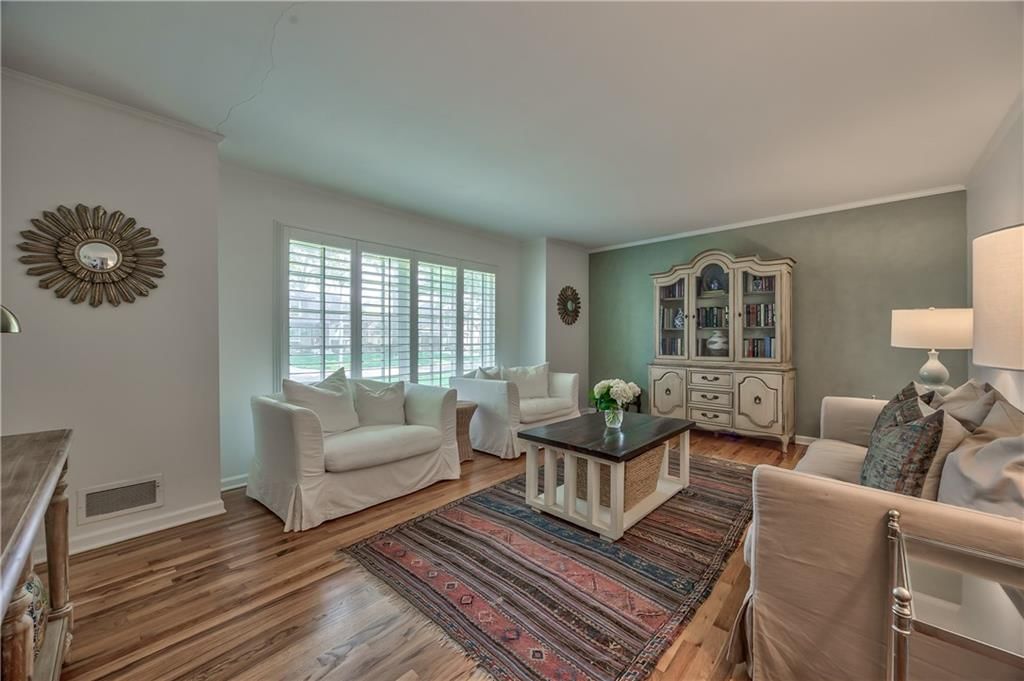 8911 W 105th Terrace — photo 5