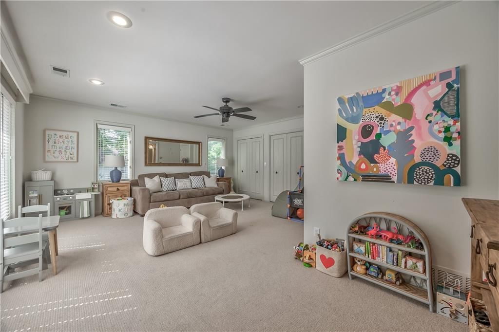 8911 W 105th Terrace — photo 22