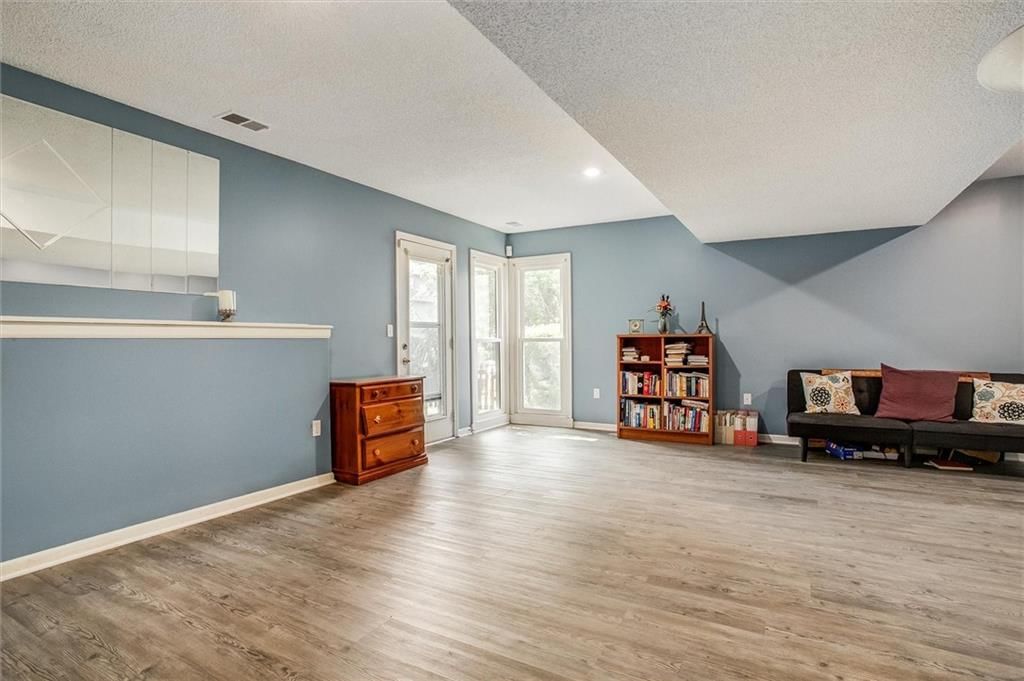7325 N Richmond Avenue — photo 22