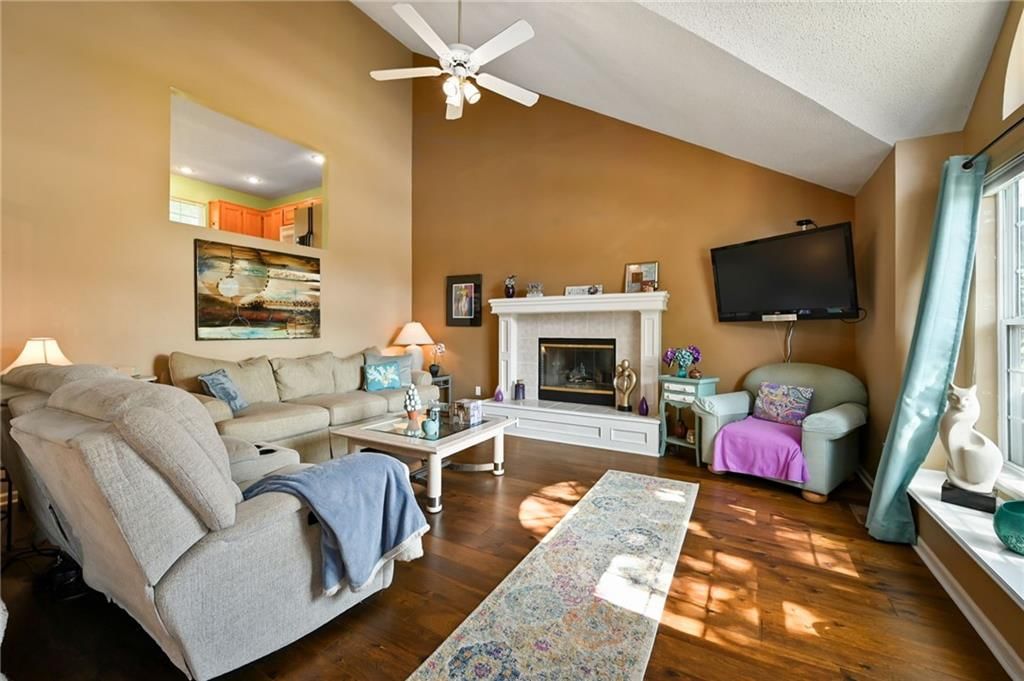 1524 NE Tawny Drive — photo 8