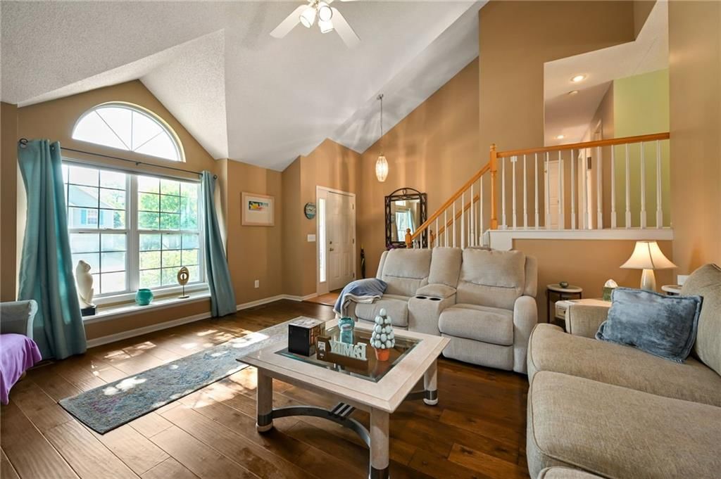 1524 NE Tawny Drive — photo 9