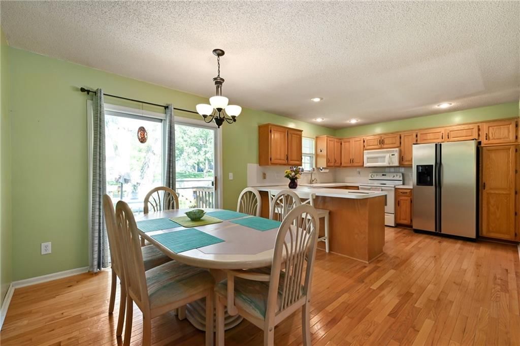 1524 NE Tawny Drive — photo 10