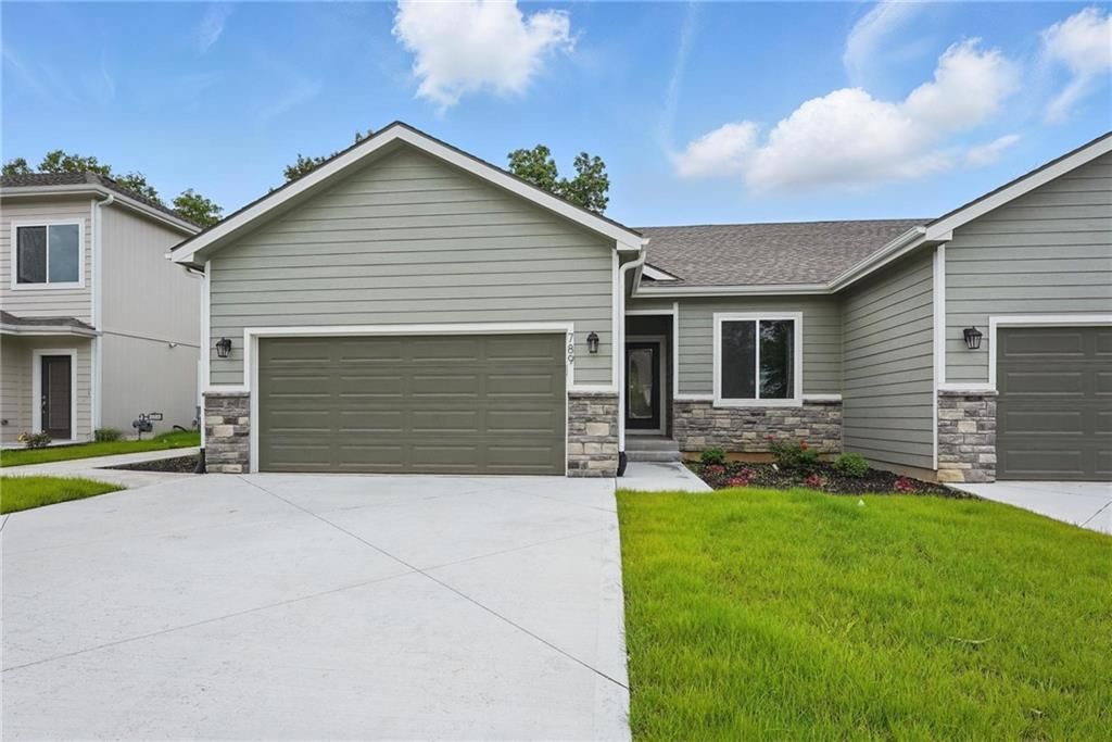 789 Highland Drive — photo 2