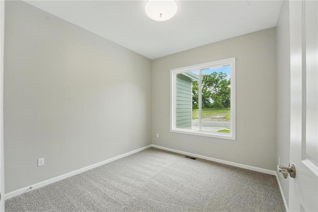 789 Highland Drive — photo 9