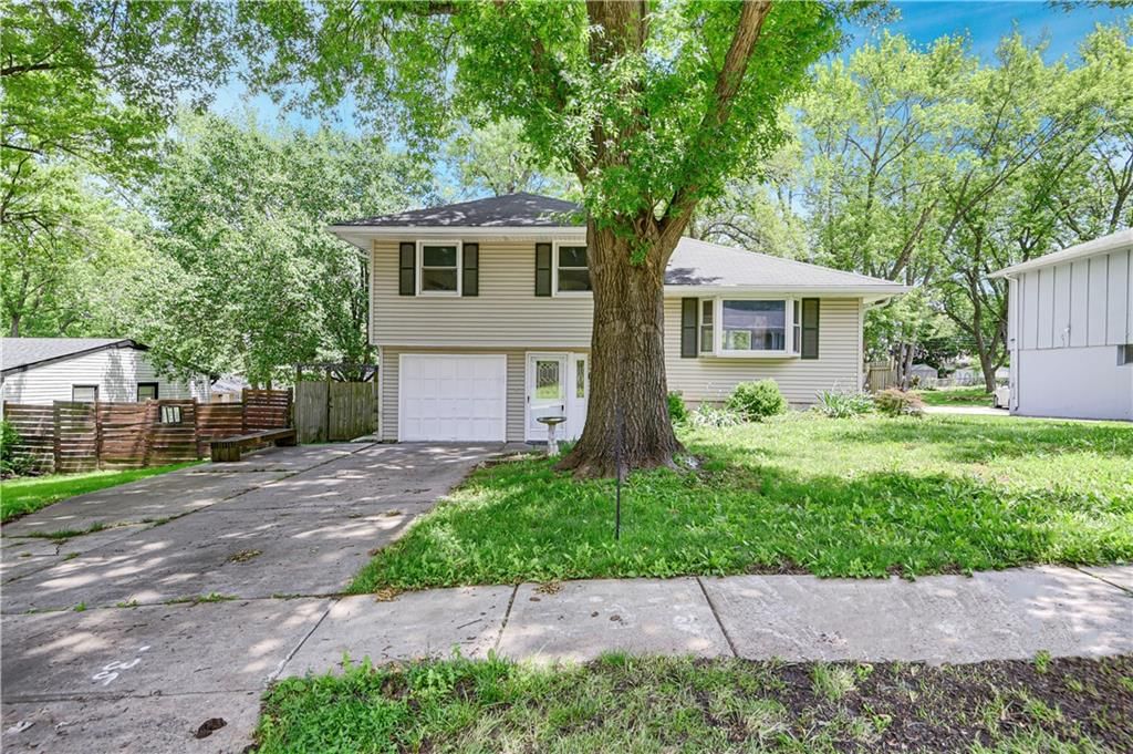 13209 Grand Avenue, Kansas City, MO