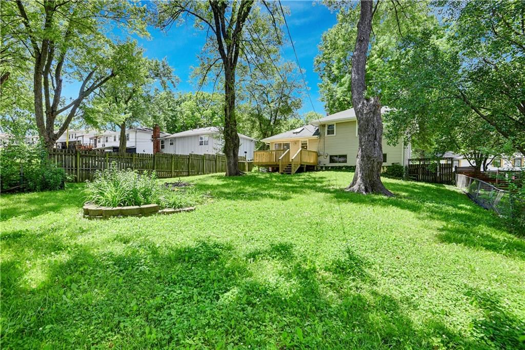 13209 Grand Avenue — photo 27