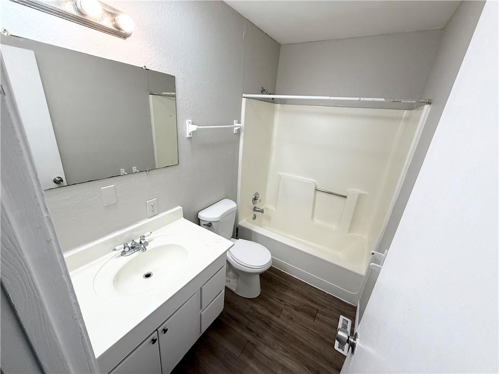 7134 Agnes Avenue — photo 16