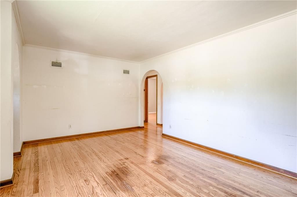 Photo 6 of 41 - 5301 Sycamore Drive