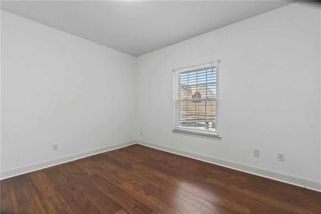 11619 Tomahawk Creek Parkway — photo 13