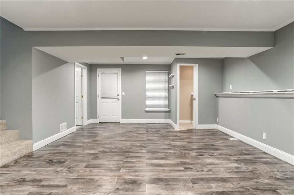 7132 Woodstock Street — photo 8