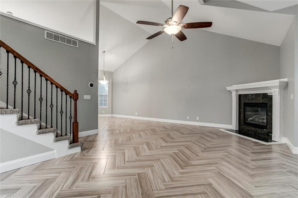7132 Woodstock Street — photo 9