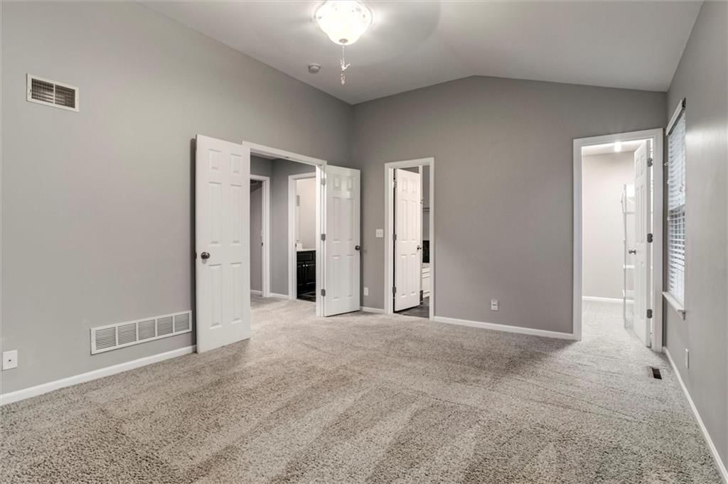 7132 Woodstock Street — photo 23